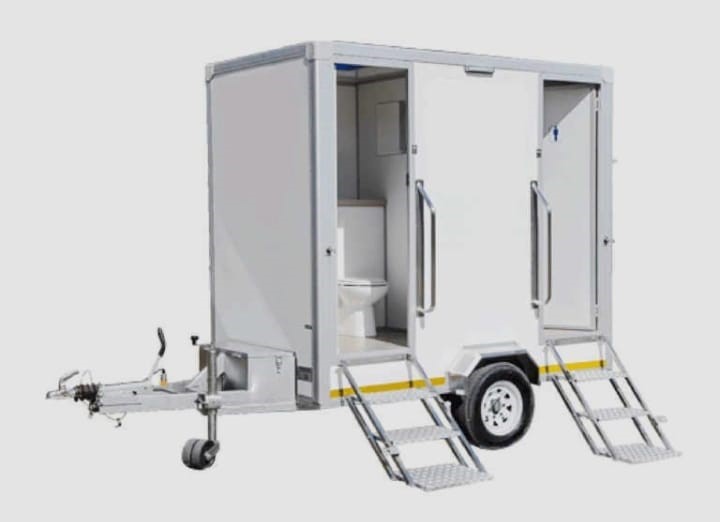 Mobile toilet trailer